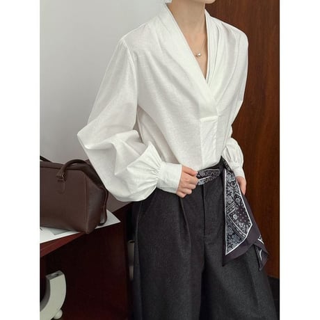 baloon sleeve v-neck blouse　NK2624