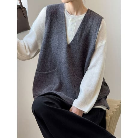deep vneck knit vest /2color　NK2448