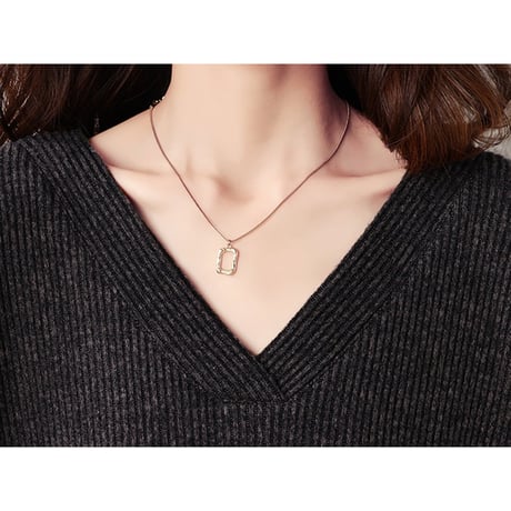 asymmetric hem v-neck knit　NK2684