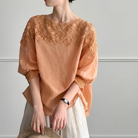 floral lace yoke puff blouse /2color　NK2404