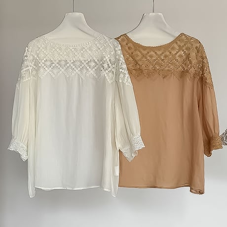 floral lace yoke puff blouse /2color　NK2404
