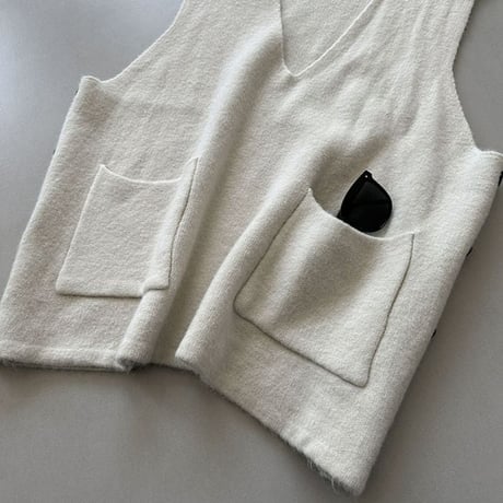 deep vneck knit vest /2color　NK2448