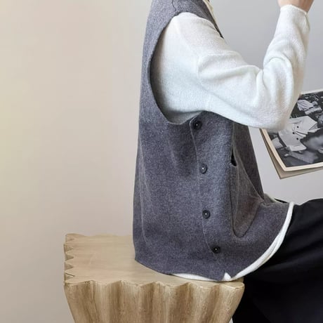 deep vneck knit vest /2color　NK2448