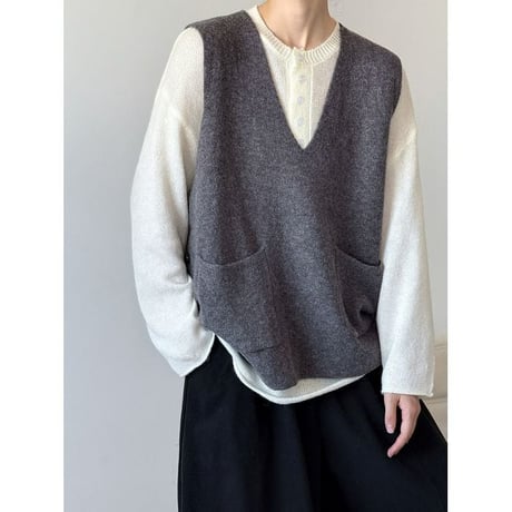 deep vneck knit vest /2color　NK2448