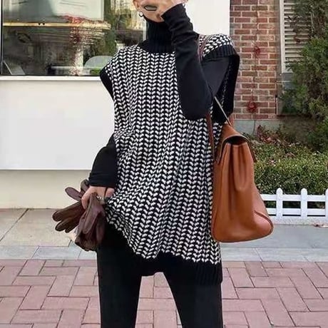 monotone high neck vest　NK2634