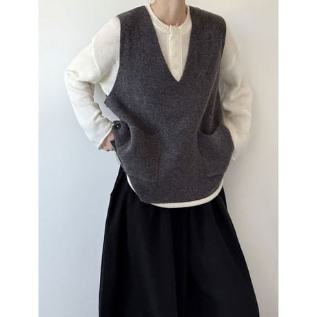 deep vneck knit vest /2color　NK2448