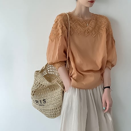 floral lace yoke puff blouse /2color　NK2404