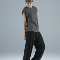 Flow sleeveless tee（stone/チャコールグレー）
