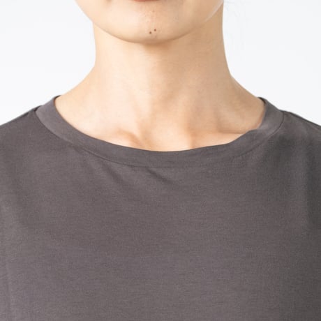 Space big tee（stone/チャコールグレー）