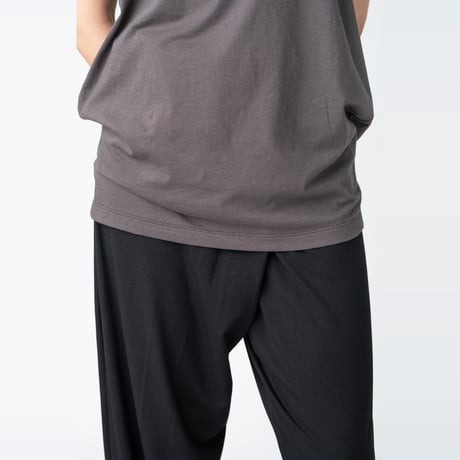 Flow sleeveless tee（stone/チャコールグレー）