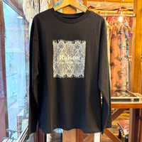 レースロゴ刺繍ロンT  ブラック