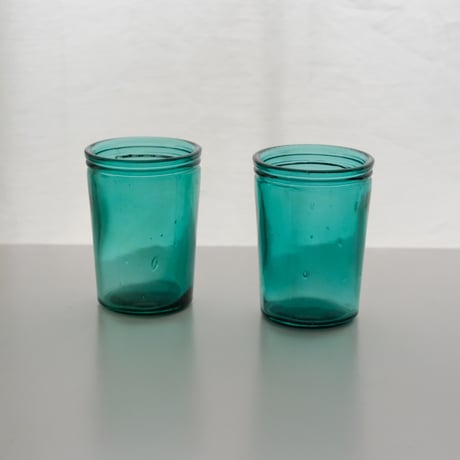 OLD GLASS TUMBLER (B)