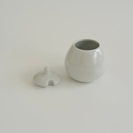 ARABIA SMALL POT with LID