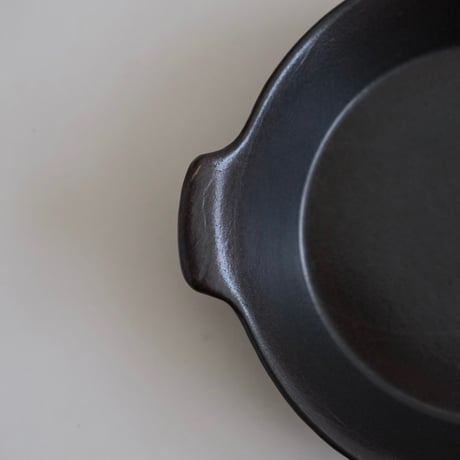 ARABIA SMALL PLATE with HANDLE (A)