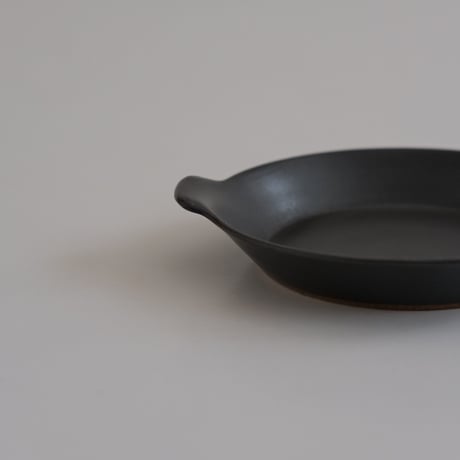 ARABIA SMALL PLATE with HANDLE (A)