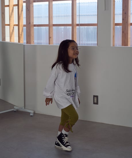 【GRAPHIC LONG TEE】