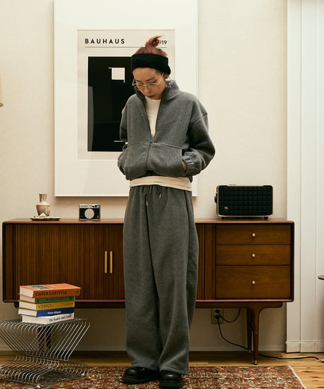 gray sweat set up