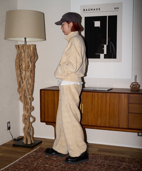 Cream sweat set up
