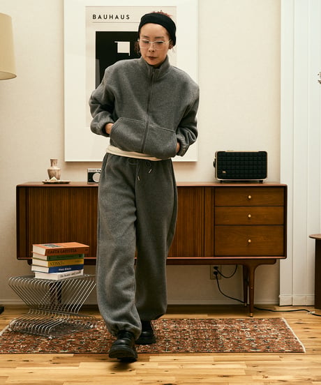 gray sweat set up