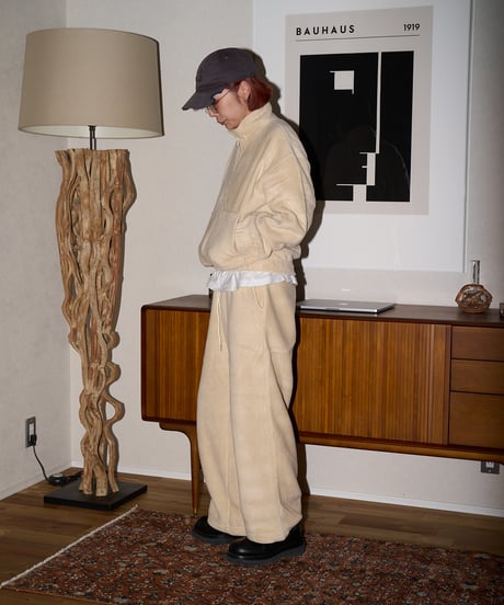 Cream sweat set up