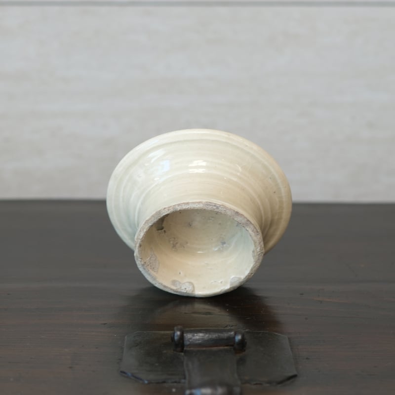李朝 小さな白磁祭器 | gallery & boutique 雪月花