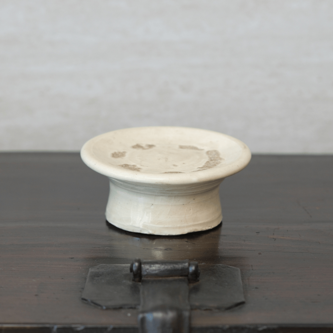 李朝 小さな白磁祭器 | gallery & boutique 雪月花
