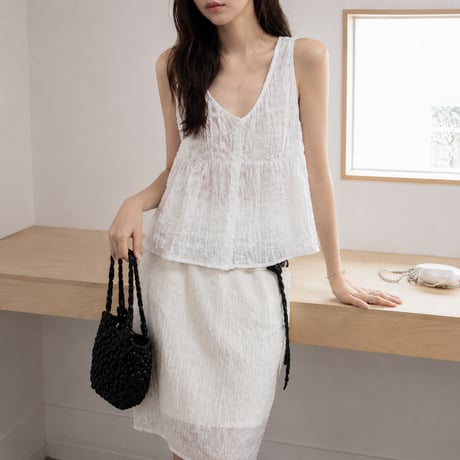 texture front button u neck sleeveless top /2color　MA2102