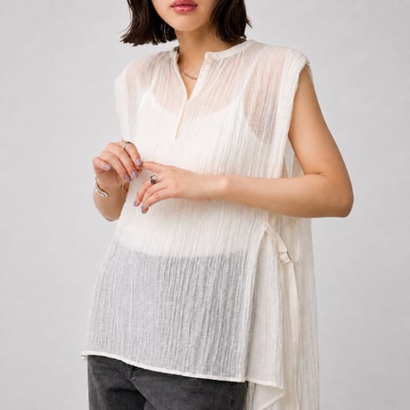 crew neck side slit sleeveless blouse　MA2094