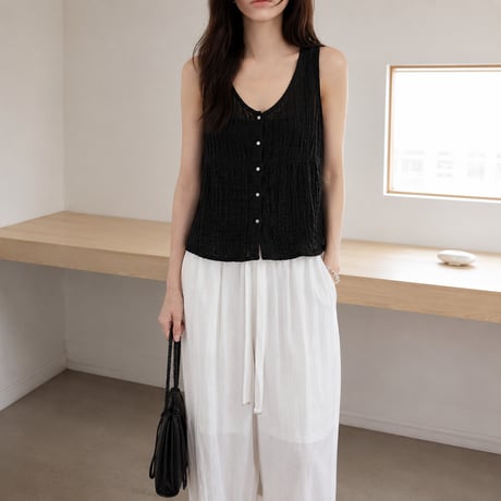 texture front button u neck sleeveless top /2color　MA2102