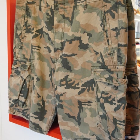 Levi's camouflage shorts W38