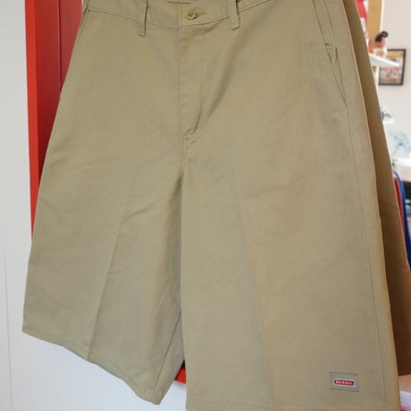 Dickies half pants ✴︎19