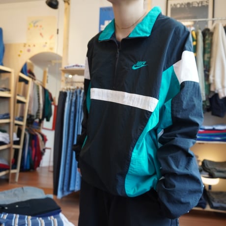 NIKE half zip ✴︎32