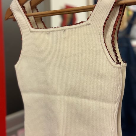 Ribbed tank top ✴︎49