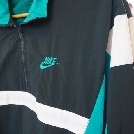 NIKE half zip ✴︎32