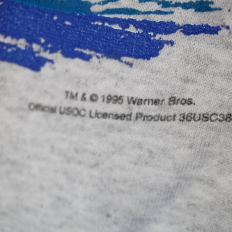 90s bugs bunny sweat
