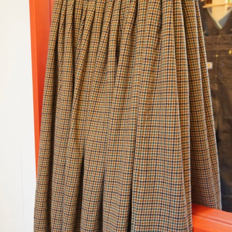 100%wool flare skirt