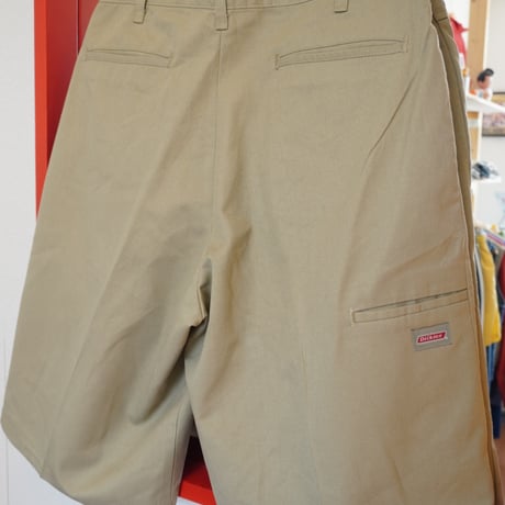 Dickies half pants ✴︎19