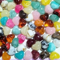 【86】20g約31個50円・アクリルビーズ・天然石風・ハート・MIXカラー