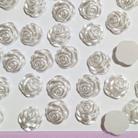 【155】1個10円・デコパーツ・ABSプラスチック・パール調 ・ホワイト  ・薔薇