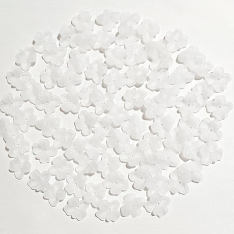 【135】20g約80個80円・アクリルビーズ・フロスト・フラワーカップ・ホワイトカラー