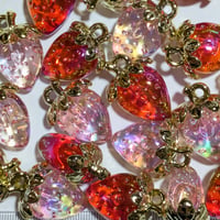 【41】1個30円・アクリルチャーム・いちご・赤&ピンク