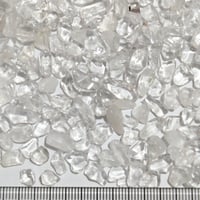 【150】50g100円・天然石・マダガスカル産天然本水晶・さざれ・研磨済・約5~7mm・やや色つき・やや不透明