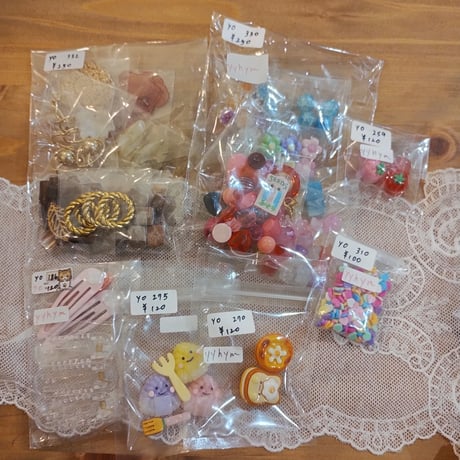 Yyhym様 デコパーツ ポーチ アクセサリー資材 キーホルダー