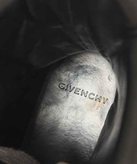 GIVENCHY BY RICCARDO TISCI EYELET HI-TOP SNEAKERS［42］