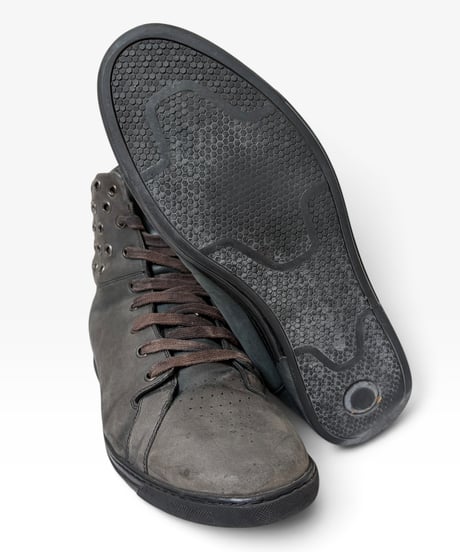 GIVENCHY BY RICCARDO TISCI EYELET HI-TOP SNEAKERS［42］