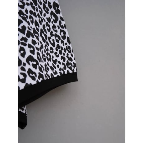 noktual Leopard Ringer T-shirt