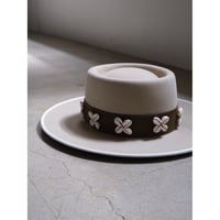 Lamrof Shell Belt Hat by NOZOMI KUROKAWA