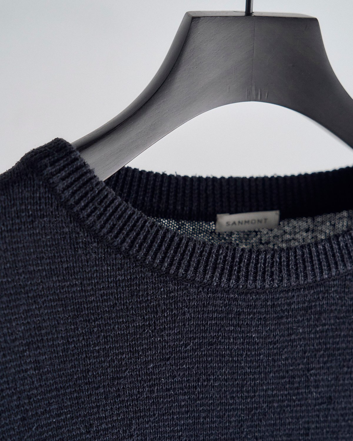 SANMONT Silk Noir Knit L/S Crew Neck | SAN ROOM