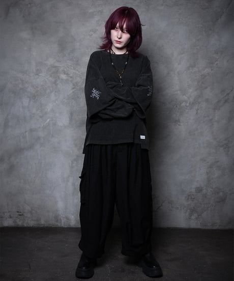 VAJRA EXPANDED L/S TEE [BLACK]