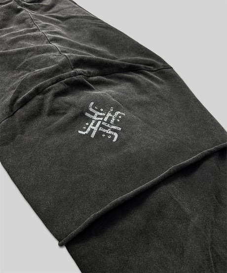 VAJRA EXPANDED L/S TEE [BLACK]
